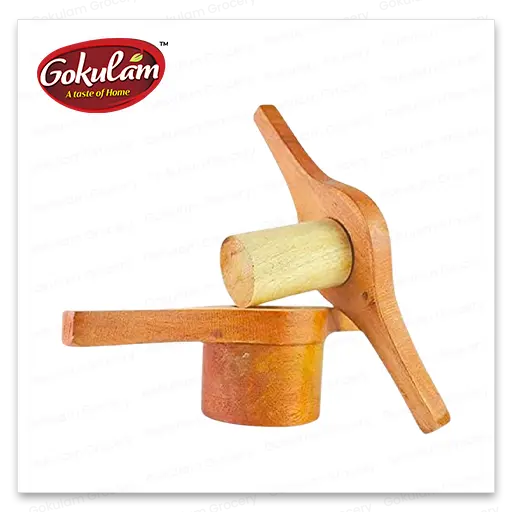 Wooden Pittu Maker (V)